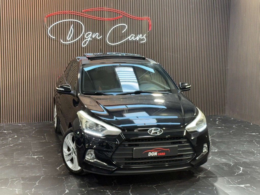 Hyundai i20 i20 Coupé 1.2i Sport (bj 2016), Auto's, Hyundai, Stof, Gebruikt, 4 cilinders, Zwart
