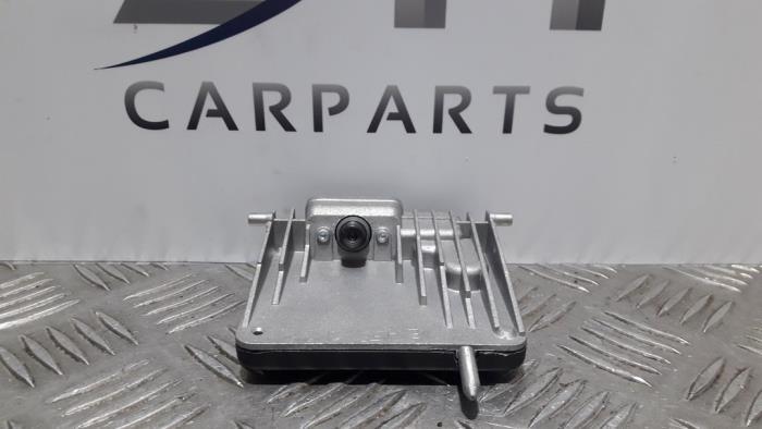 Caméra avant d'un Mercedes E-Klasse, Autos : Pièces & Accessoires, Électronique & Câbles, Mercedes-Benz, Utilisé, 3 mois de garantie
