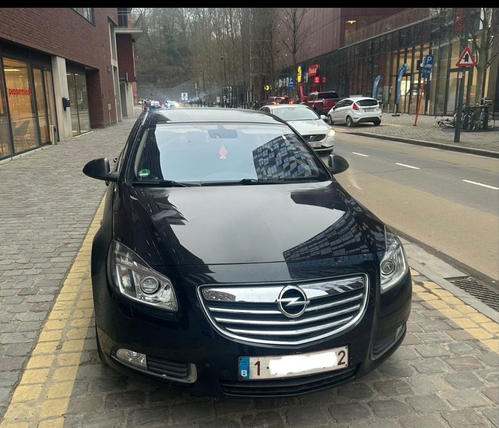 Opel insigne 2013 2L diesel  euro 5, Autos, Opel, Euro 5, Achat, Noir, 5 portes