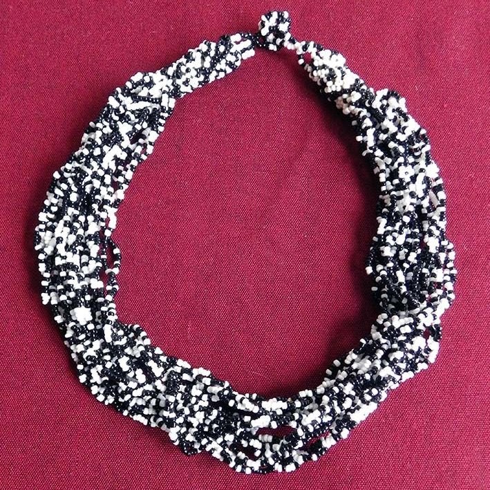 Vintage Kralencolliers (2x): €.20,00. p/st., Bijoux, Sacs & Beauté, Colliers, Comme neuf, Blanc, Enlèvement