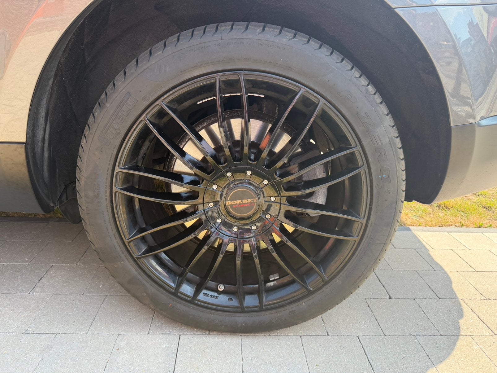 Borbet CW3 black met nieuwe Pirelli P zero 275/40 R20 zomer, Auto-onderdelen, Ophalen, 275 mm, Banden en Velgen, 20 inch