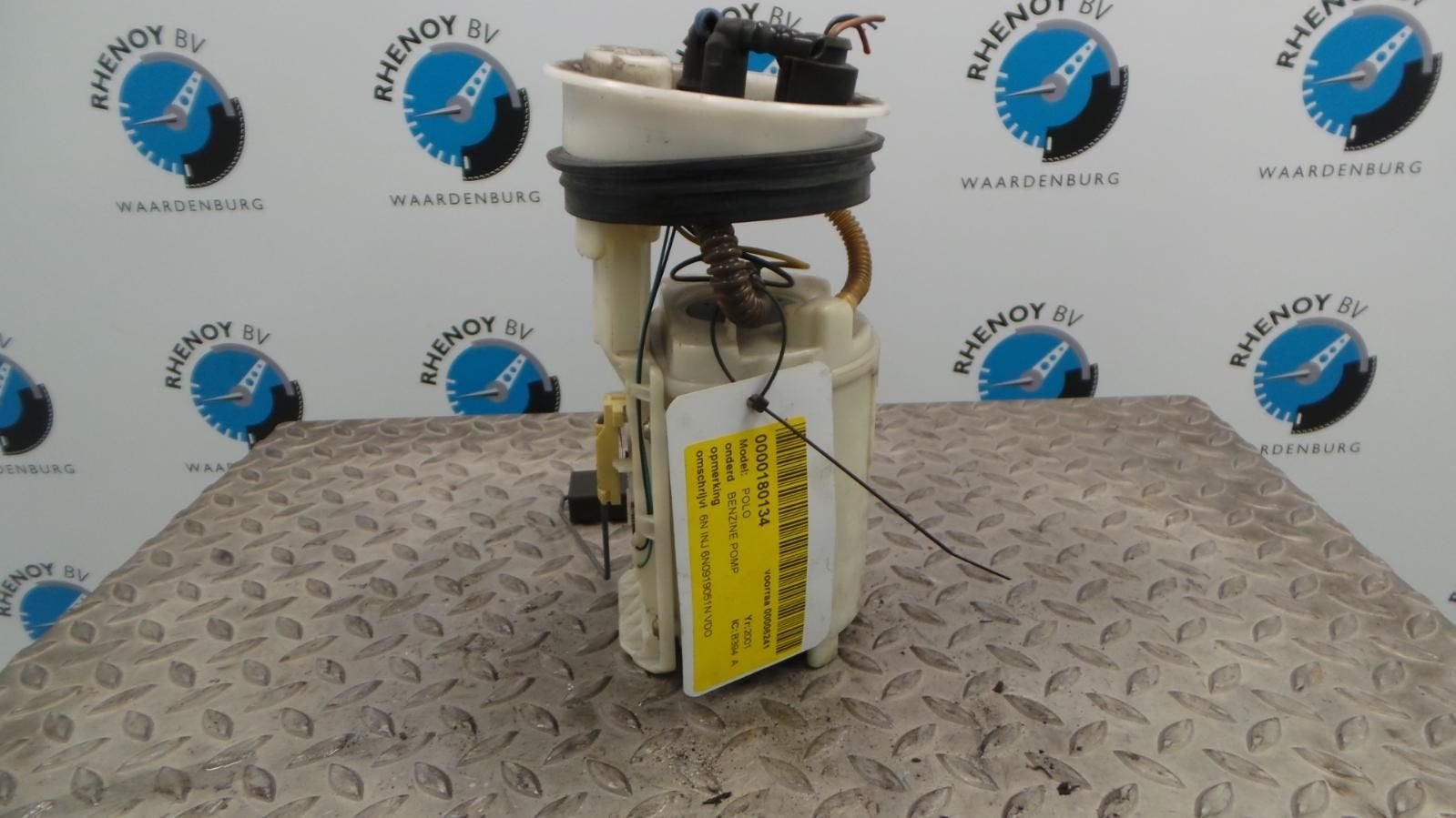 VOLKSWAGEN POLO BRANDSTOF POMP VOOR DE INJECTOR 6N0919051N 2, Enlèvement ou Envoi, Utilisé, ARN reconnu