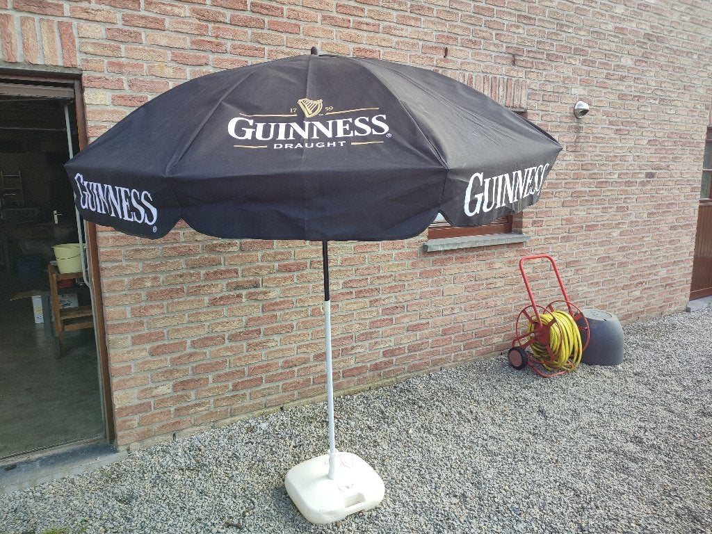 Guinness paraplu met standaard - goede staat, Ophalen, Zo goed als nieuw, Stokparasol, Waterdicht