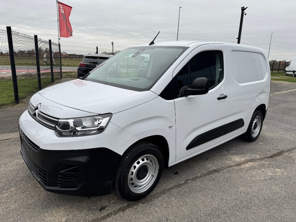 Citroen Berlingo 1.2 benzine 1ste eig ohboek 35.000km, Voorwielaandrijving, Dealer onderhouden, 1199 cc, Citroën