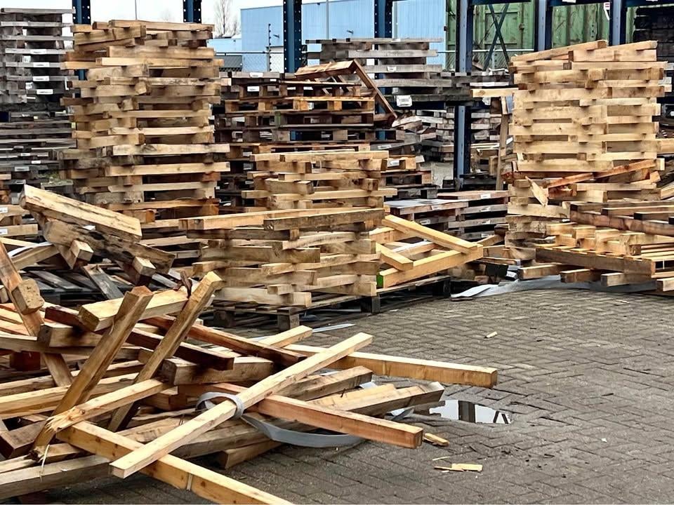 brandhout GEZOCHT pallets, Ophalen