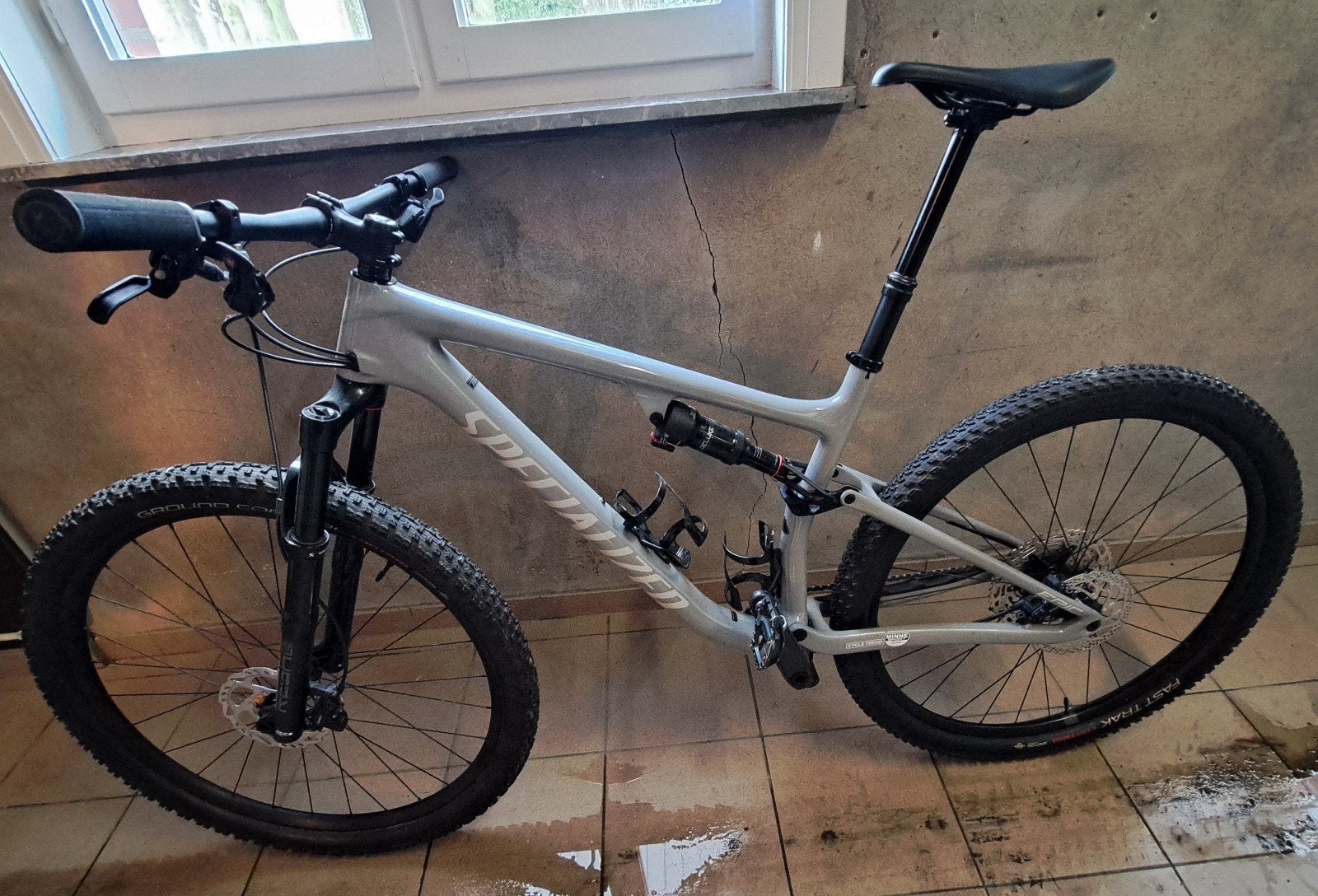 mbt specialized epic full suspensoin, 49 tot 53 cm, Zo goed als nieuw, Schijfrem, Ophalen