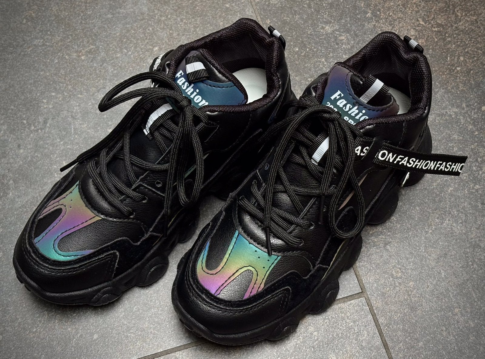 Zwarte sneakers, maat 35, nooit gedragen, Ophalen, Zo goed als nieuw, Schoenen