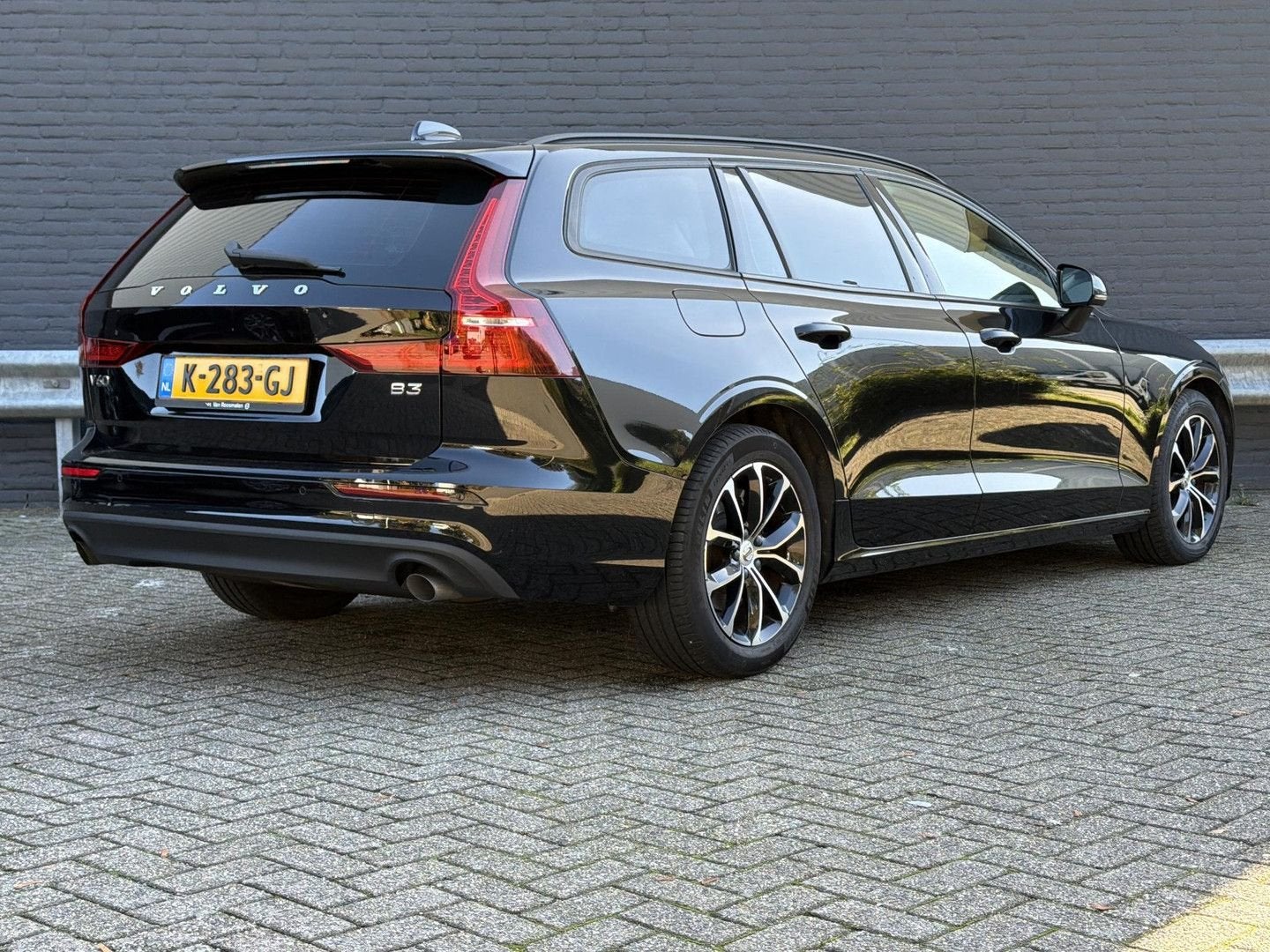 Volvo V60 2.0 B3 Momentum Advantage | € 11.500,- NETTO!, Autos, Achat, Entreprise, V60, Break