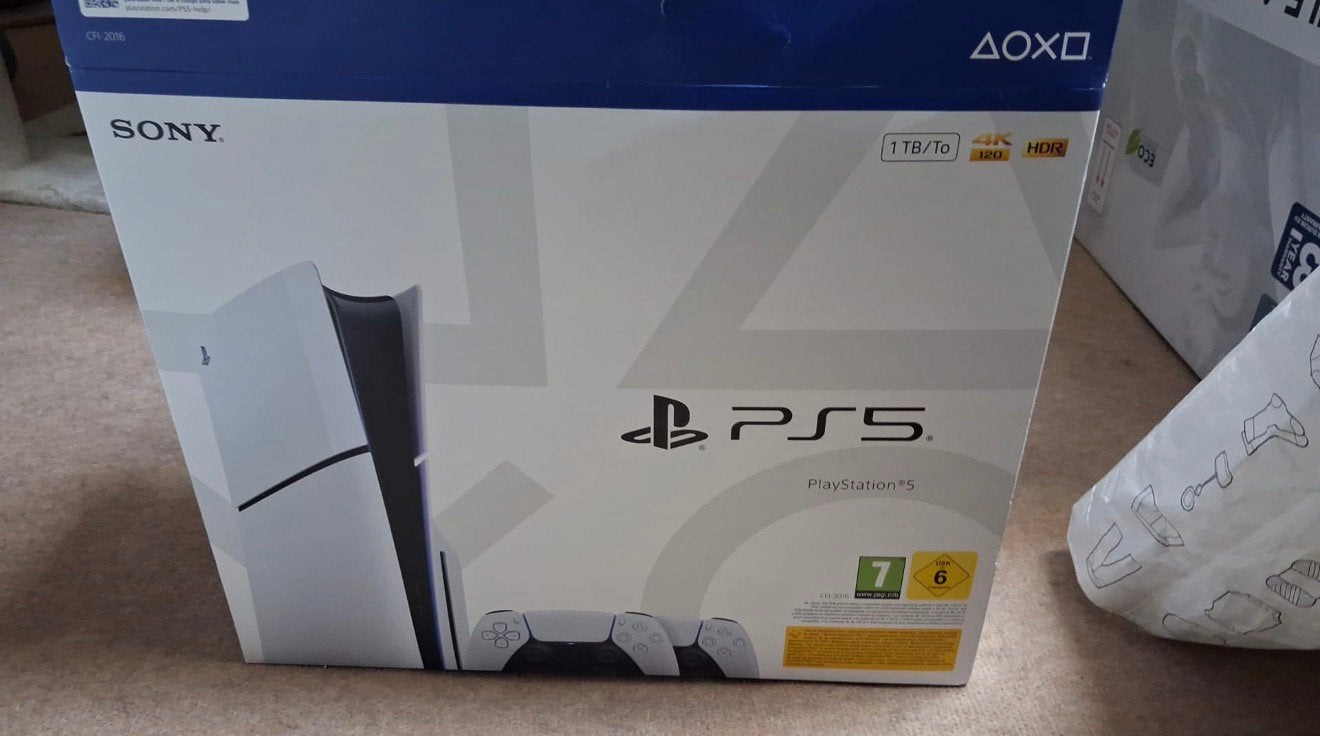 Te koop: Sony PlayStation 5 Slim – 1TB – Zo goed als nieuw!!, Games en Spelcomputers, Ophalen, Zo goed als nieuw, Playstation 5