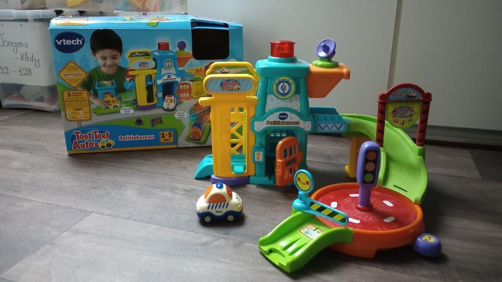 VTech politie bureau, Ophalen
