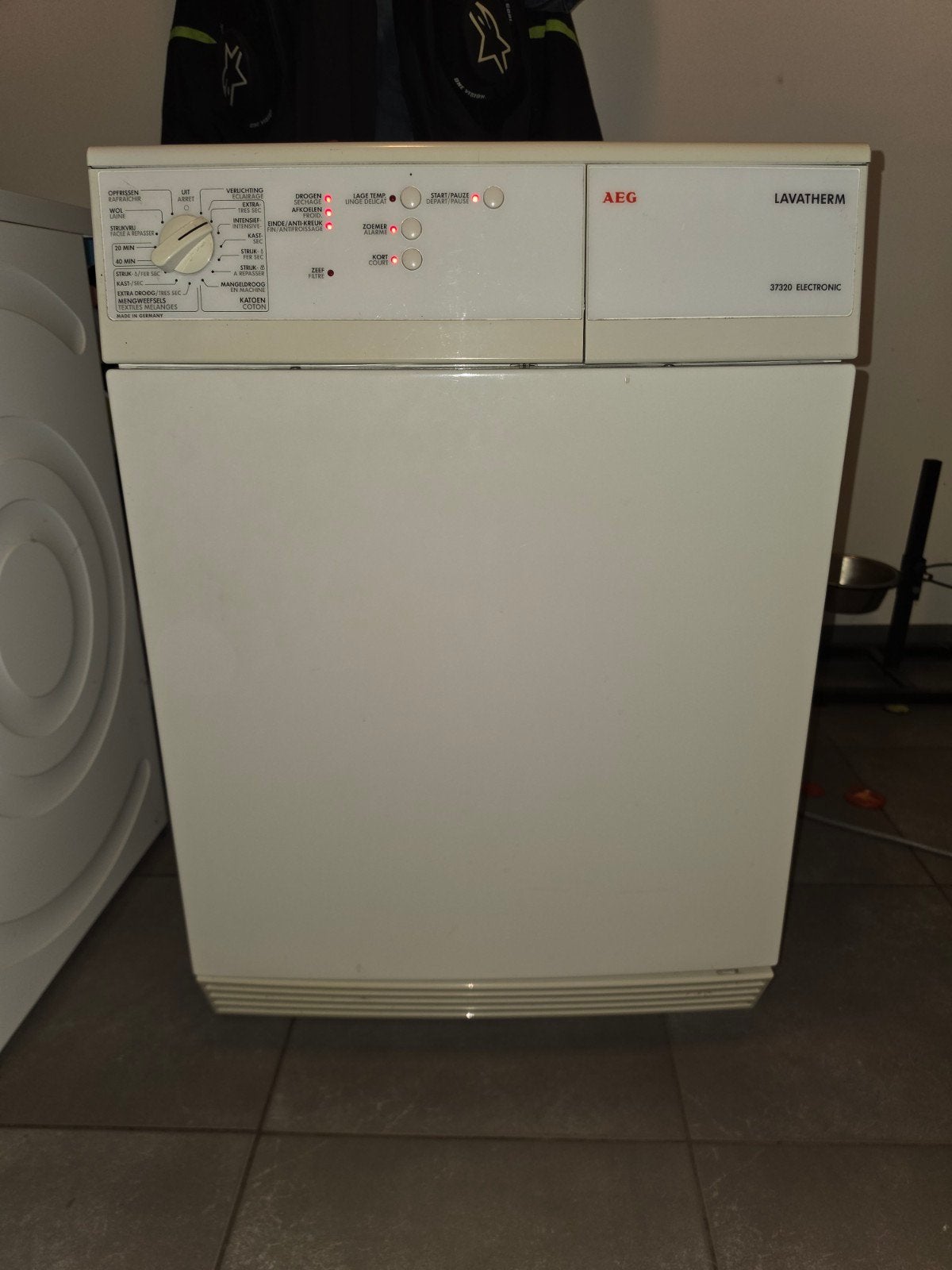Aeg Lavatherm droger, Ophalen, 6 tot 8 kg, Anti-kreukfase, Luchtafvoer
