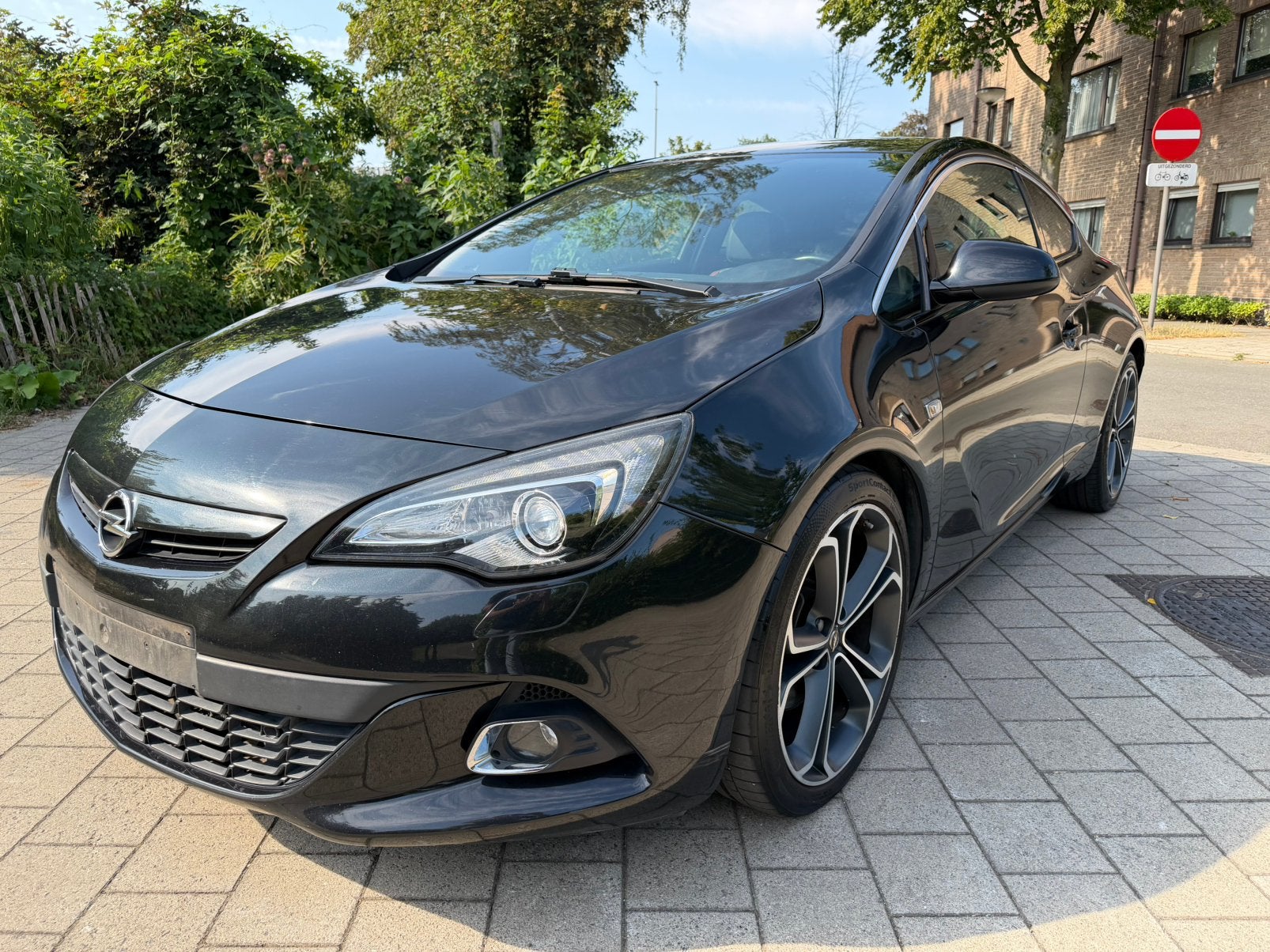 Opel Astra GTC 2.0 CDTI BiTurbo Sport – 194 pk, Auto's, Opel, Voorwielaandrijving, Euro 5, Zwart, Leder
