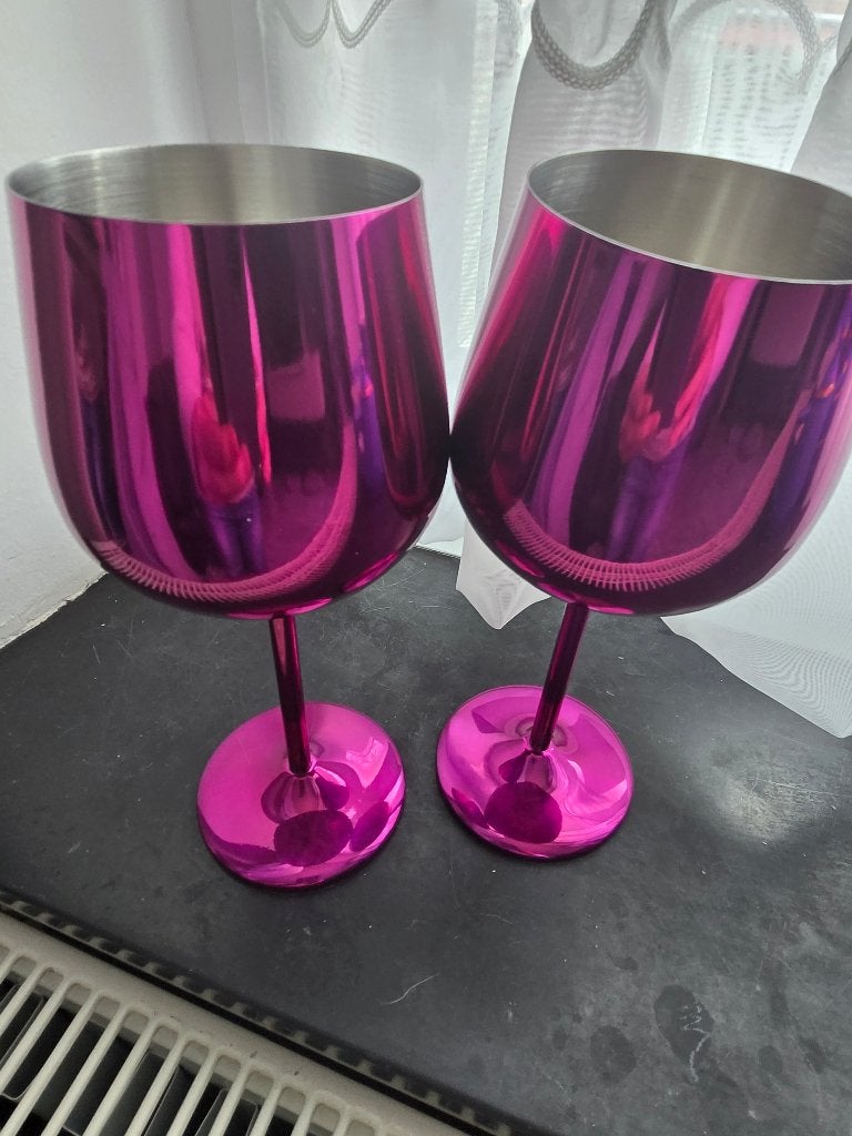 deux verres à vin métal fushia, Enlèvement, Comme neuf, Autres types