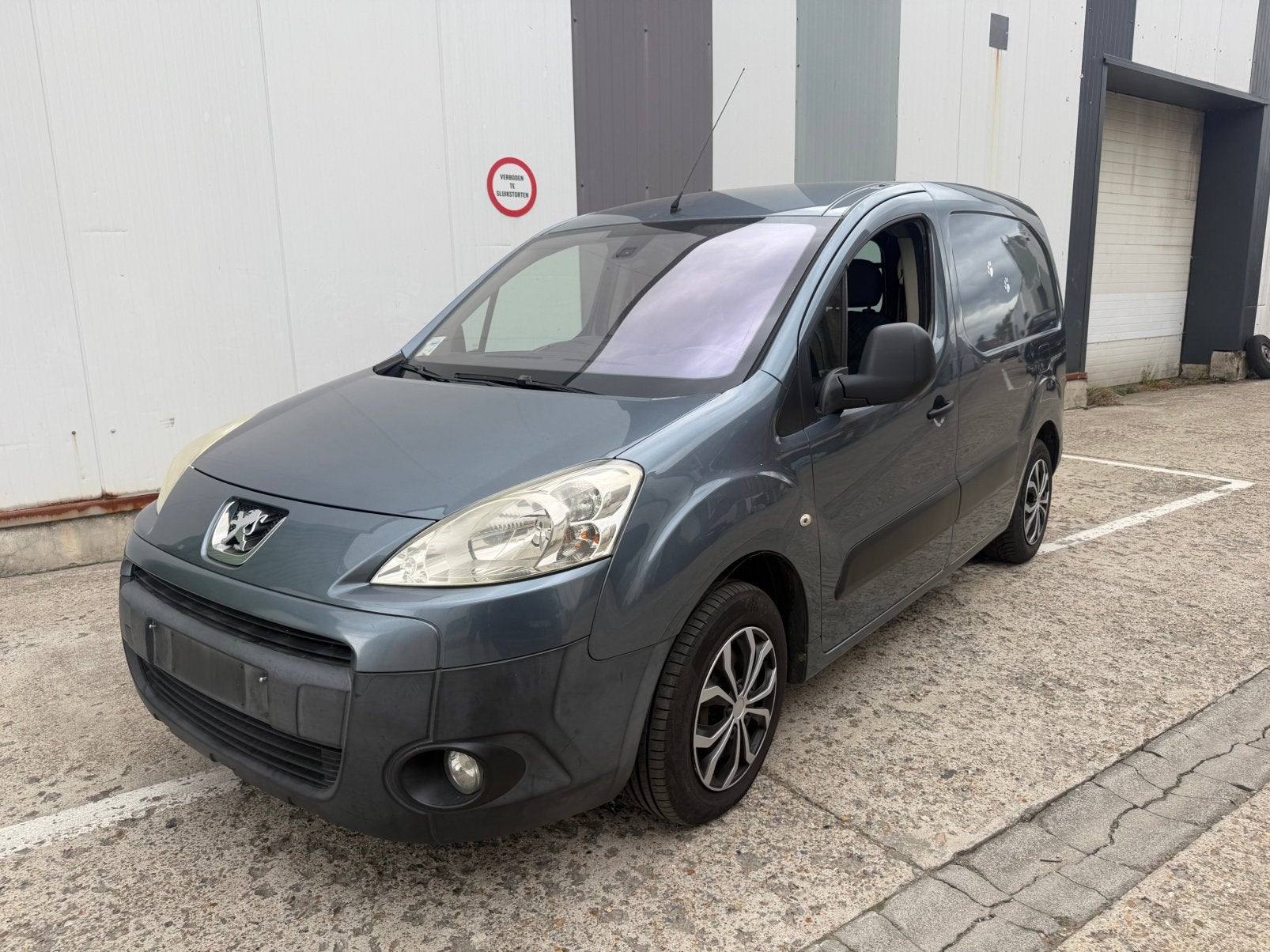 Peugeot Partner Light Cargo *3 places* clim*, Argent ou Gris, Achat, Entreprise, Boîte manuelle