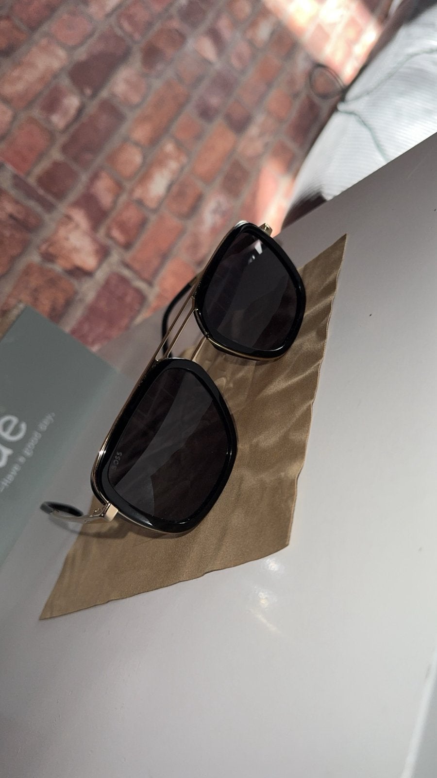 Hugo boss, Enlèvement ou Envoi, Comme neuf, Noir, Lunettes