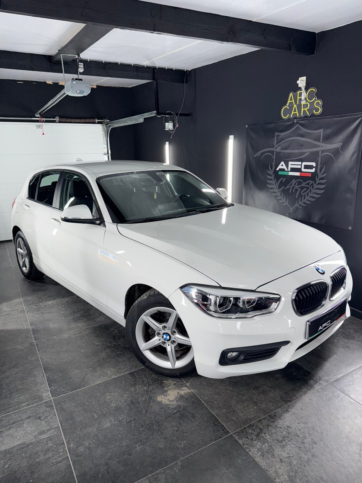BMW 116D/1 jaar garantie, Auto's, BMW, 4 cilinders, 110 g/km, Wit, Bedrijf