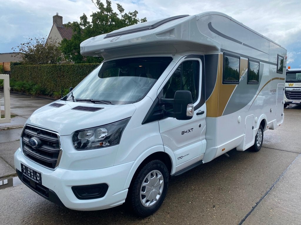 CI Magis 84 XT Plus Automaat, Automaat, Ringverwarming, Ford, Fietsendrager