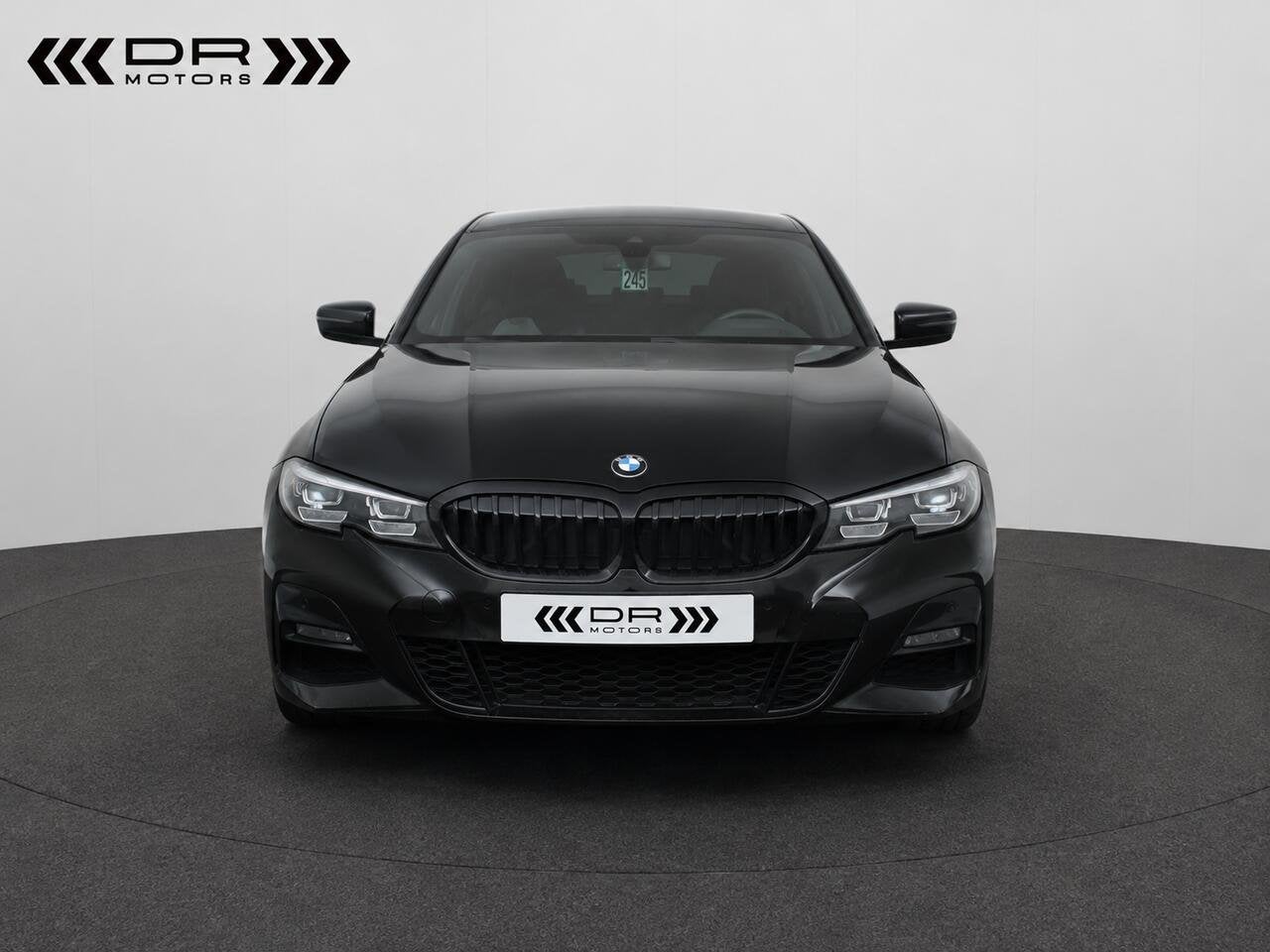 BMW 318 M SPORT - FULL BLACK -VERWARMD STUUR+ZETELS, USB, Zwart, 4 cilinders, 0 kg