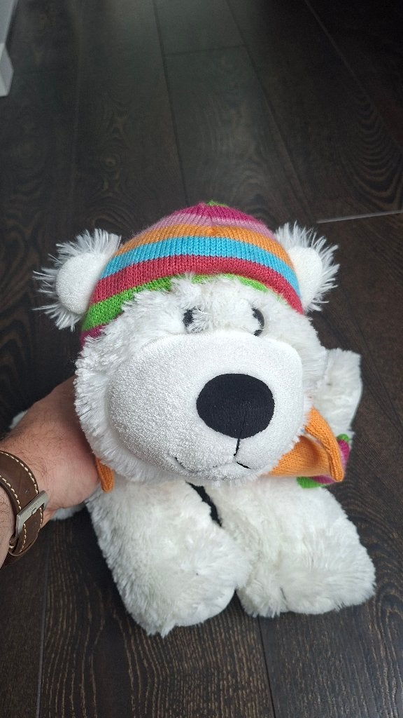 Witte knuffelhond met muts en sjaal, Ophalen of Verzenden, Zo goed als nieuw, Meerkleurig, Hond