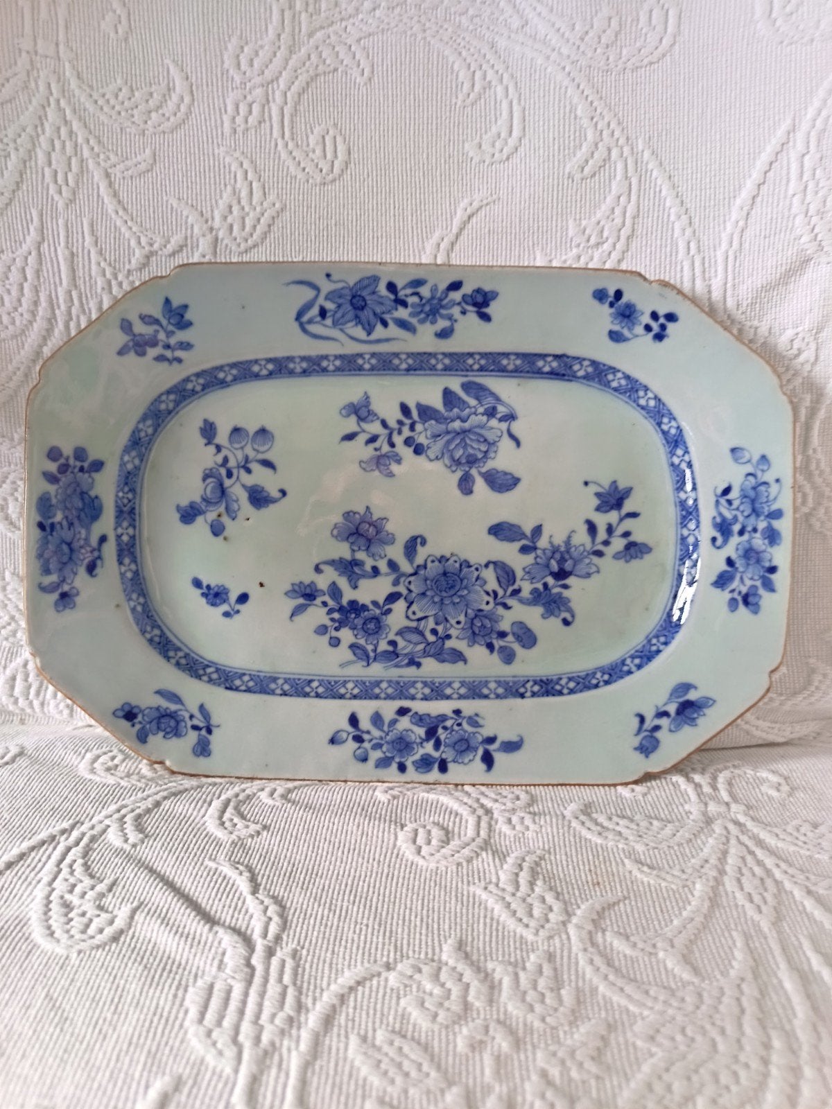Assiette octogonale chinoise Qianlong 29cm, Antiquités & Art, Enlèvement ou Envoi