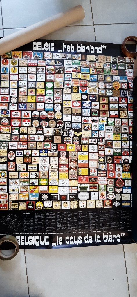 poster biermerken 1982 Bierposter België het Bierland  ca 1m, Ophalen of Verzenden, Zo goed als nieuw, Reclamebord, Plaat of Schild