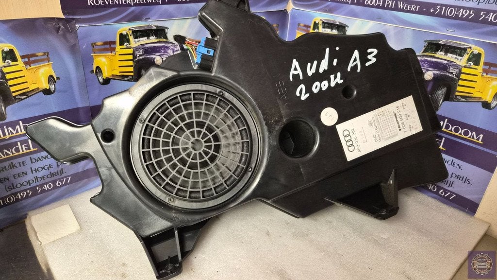 Audi A3 (8P1) Subwoofer 8P3035382, Gebruikt, AUDI AG, Auto-Union-Strasse 1
85045  Ingolstadt, DE, Audi