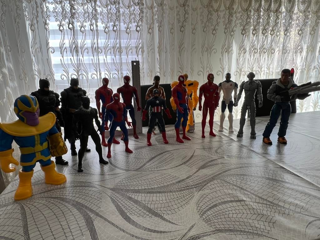 Marvel figuurtjes en de rest, Ophalen of Verzenden, Gebruikt