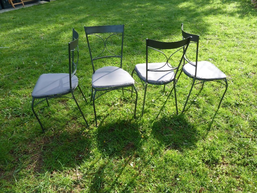 Lot de 4 chaises métalliques avec coussin, Gris, Comme neuf, Enlèvement, Métal