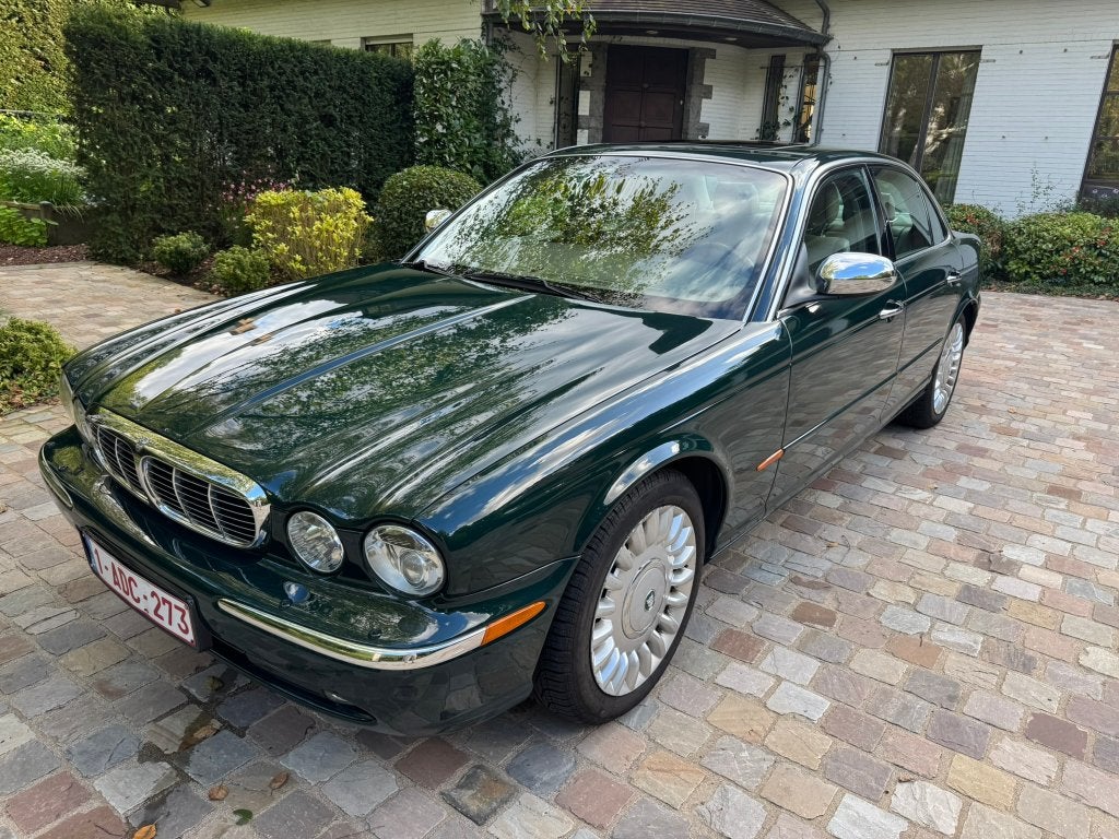 Jaguar XJ Super V8 - nouv. transm. et clima. Excellent état, Autos, Cuir, Achat, 4200 cm³, Entretenue par le concessionnaire