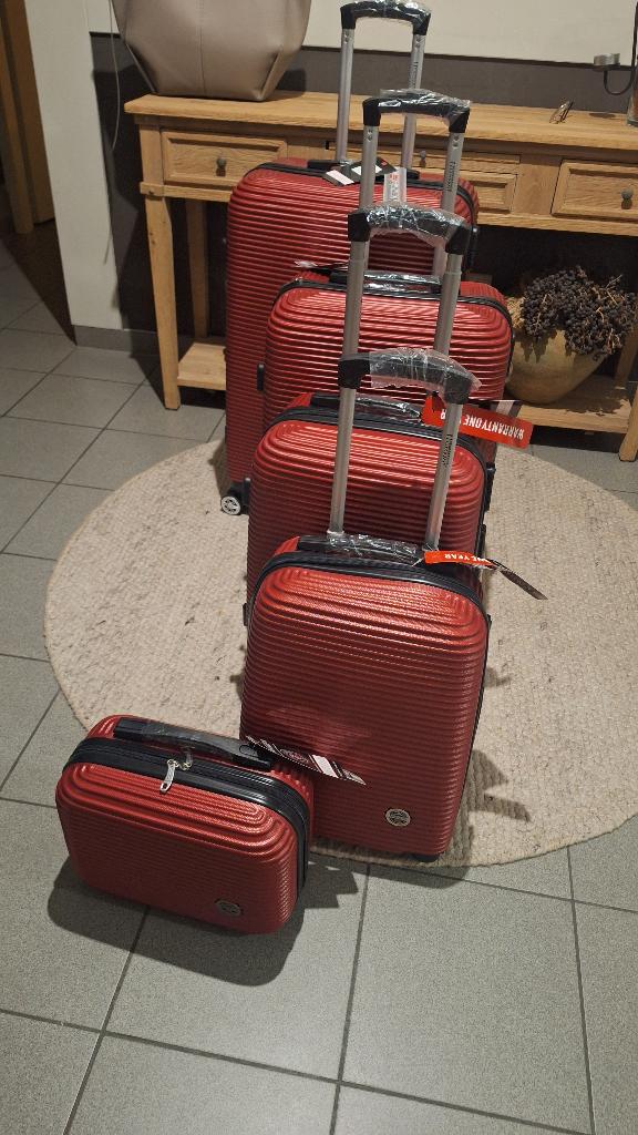 Nieuwe 5-delige hardcase-trolleyset Geographical Norway, Ophalen of Verzenden, Nieuw, Uitschuifbare handgreep