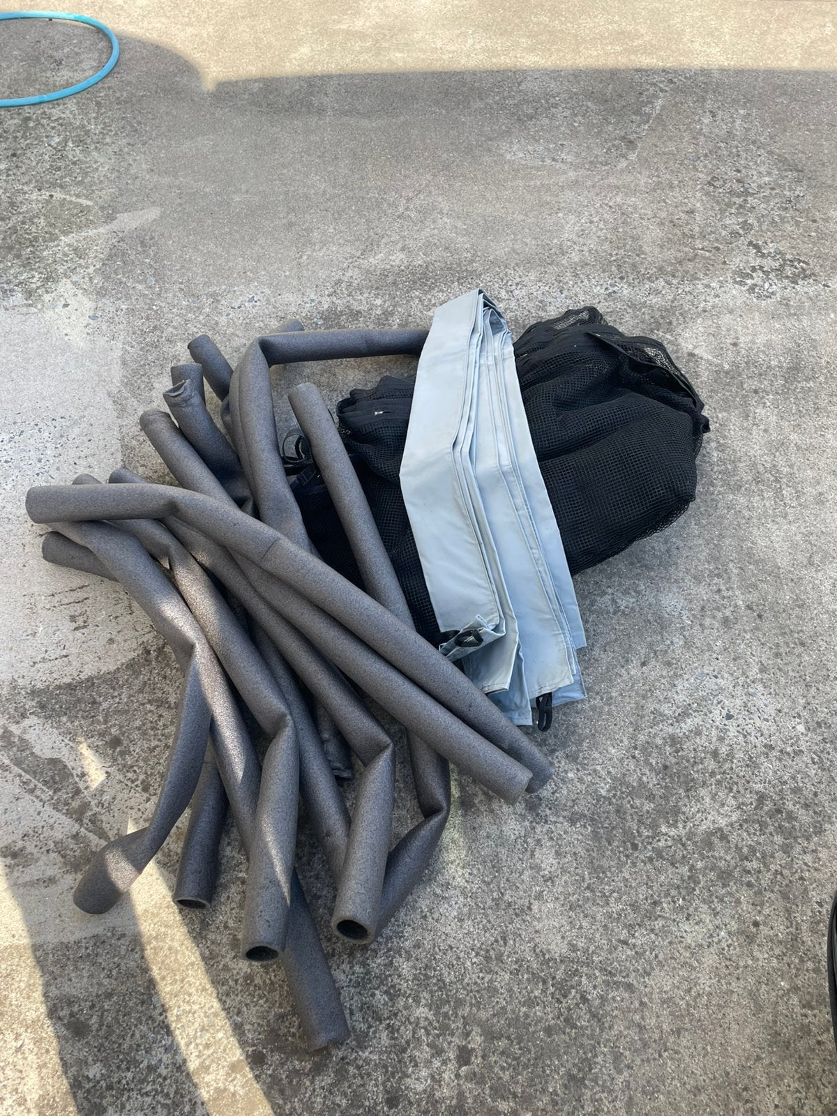 Trampoline net diameter 3m met paal hoesjes, Ophalen, Zo goed als nieuw