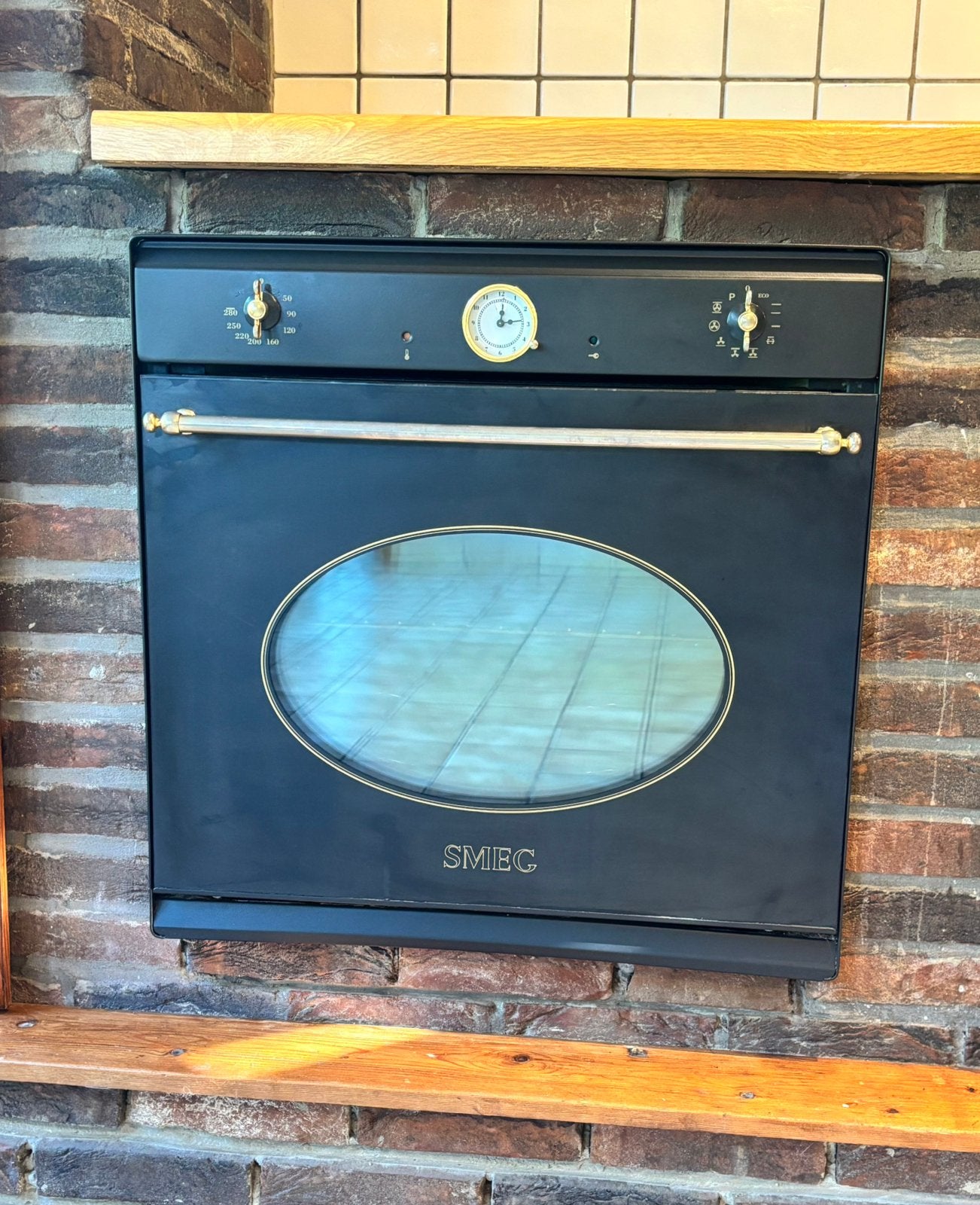Four SMEG encastrable retro noir doré pyrolyse, Electroménager, Enlèvement, Encastré, Smeg, Four
