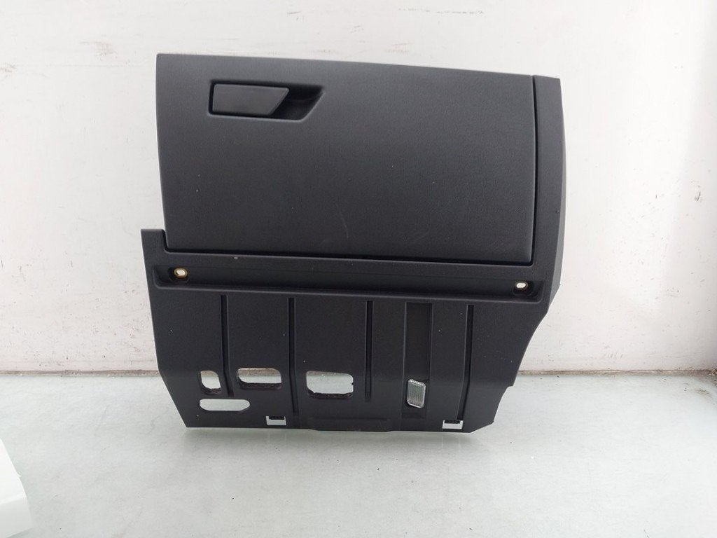 COMPARTIMENT A GANTS Audi A3 Sportback (8YA) (01-2019/-), Auto-Union-Straße  1,
85057  Ingolstadt, DE, Info@audi.de, Audi, Utilisé