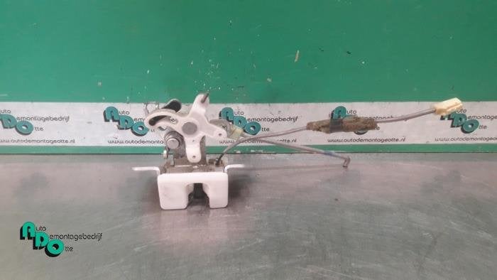 Slotmechaniek Achterklep van een Daihatsu Cuore (Cuore 08-), Auto-onderdelen, Gebruikt, Daihatsu, -, -