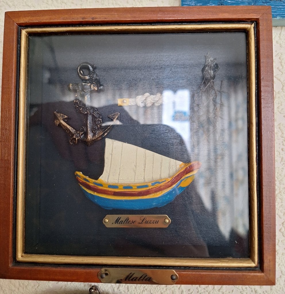 Malta decoratie met boot, Ophalen, Zo goed als nieuw, Schaalmodel