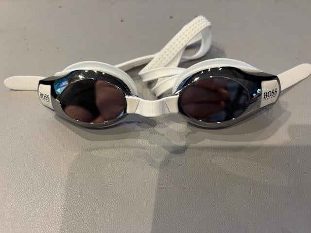 Hugo Boss 100 % Absorbtie UVA-UVB-UVC nieuw, Ophalen of Verzenden, Nieuw
