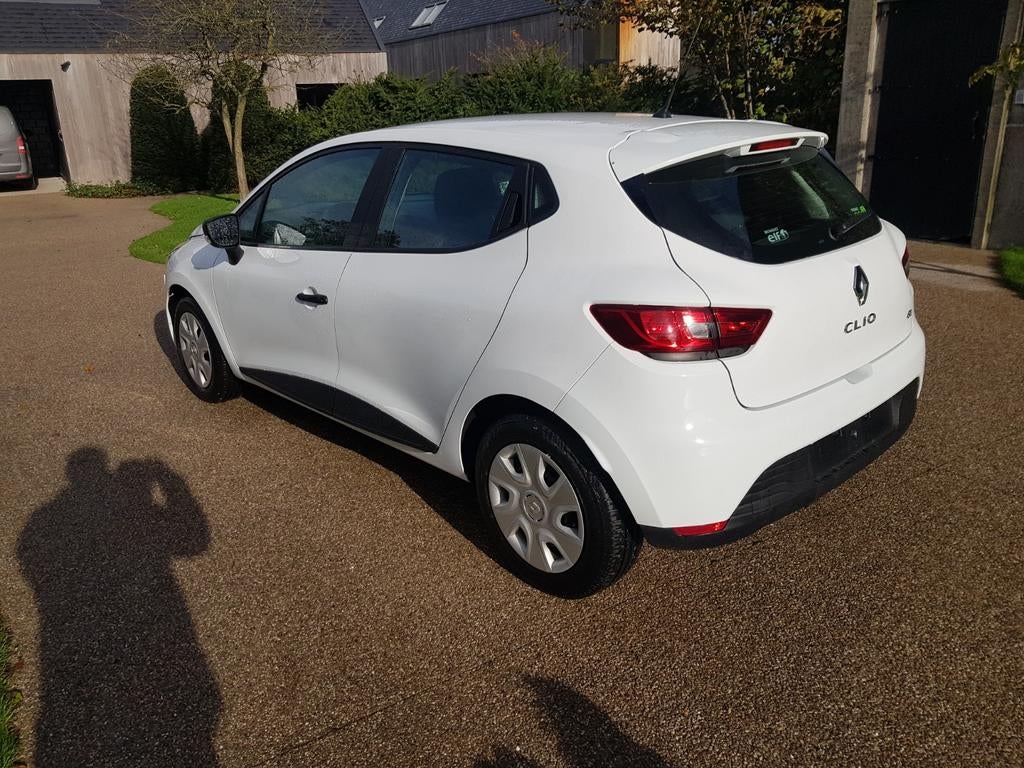Renault clio 1.5 dci bedrijfswagen met Franse papieren,, Auto's, Euro 5, Electronic Stability Program (ESP), 5 deurs, Particulier
