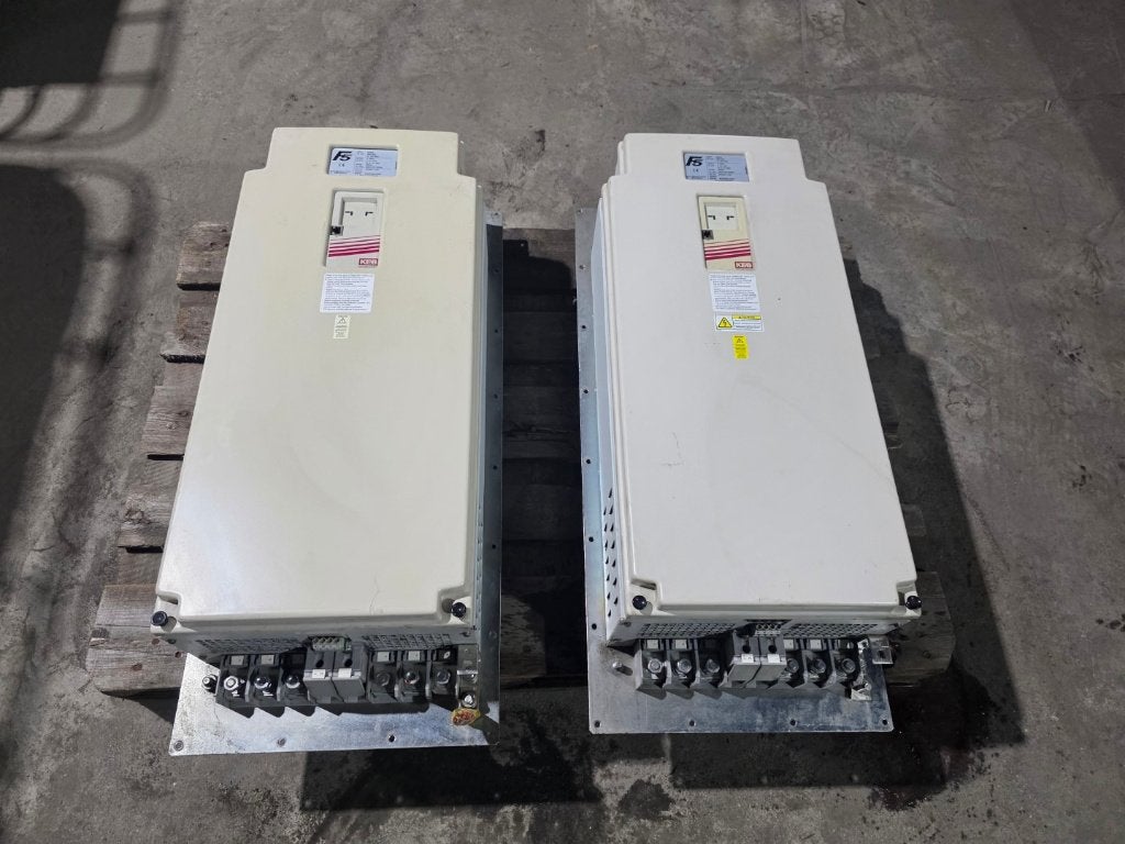 jusqu'à 2 x KEB Combivert F5 28EBU-Y10H 256 kVA 200 kW 400 V, Enlèvement, Utilisé