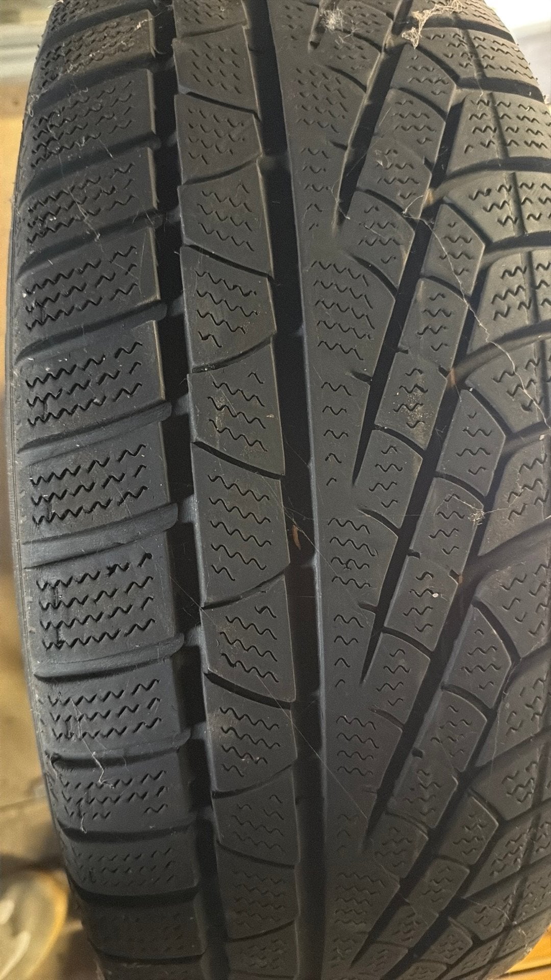 4 pneus + jantesPirelli hiver avec jante  215 yt R16, Autos : Pièces & Accessoires, Enlèvement, Utilisé