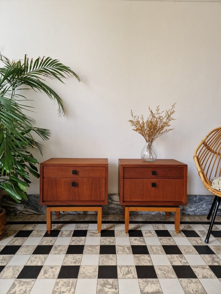 Vintage midcentury nachtkastjes | kastjes MDK | retro, Huis en Inrichting, Slaapkamer | Nachtkastjes, Gebruikt, Minder dan 55 cm