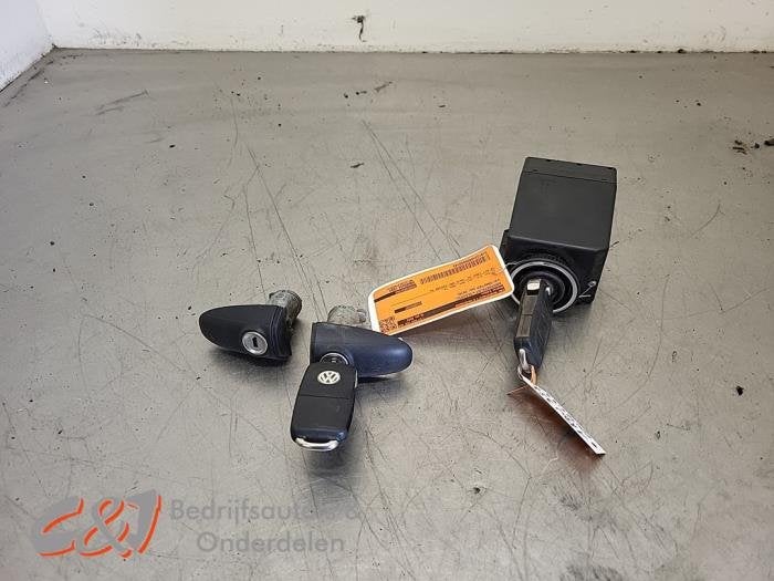 Serrure de contact + clé d'un Volkswagen Crafter, Volkswagen, -, 3 mois de garantie, Utilisé