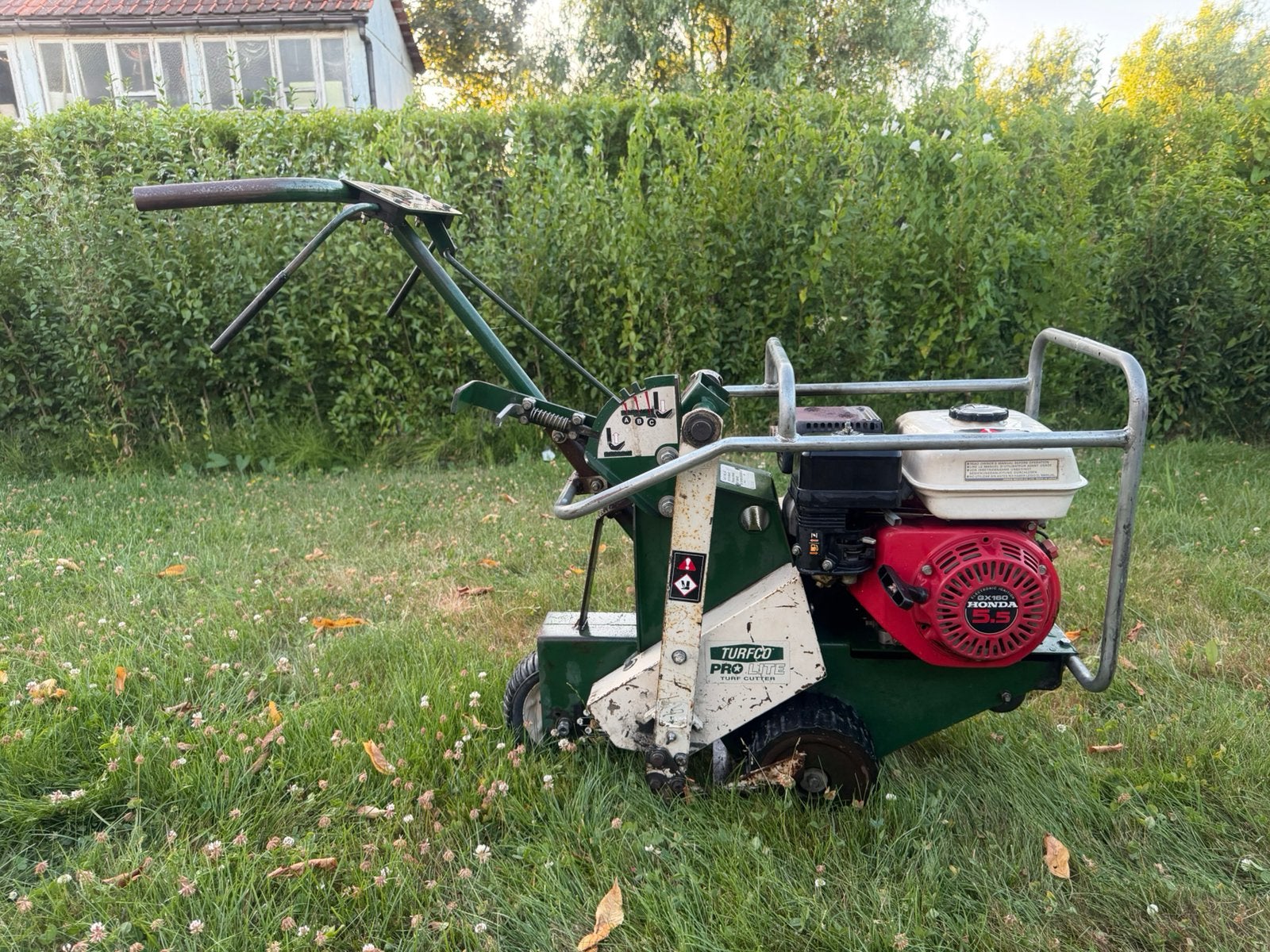 Graszoden snijder, Enlèvement, Utilisé