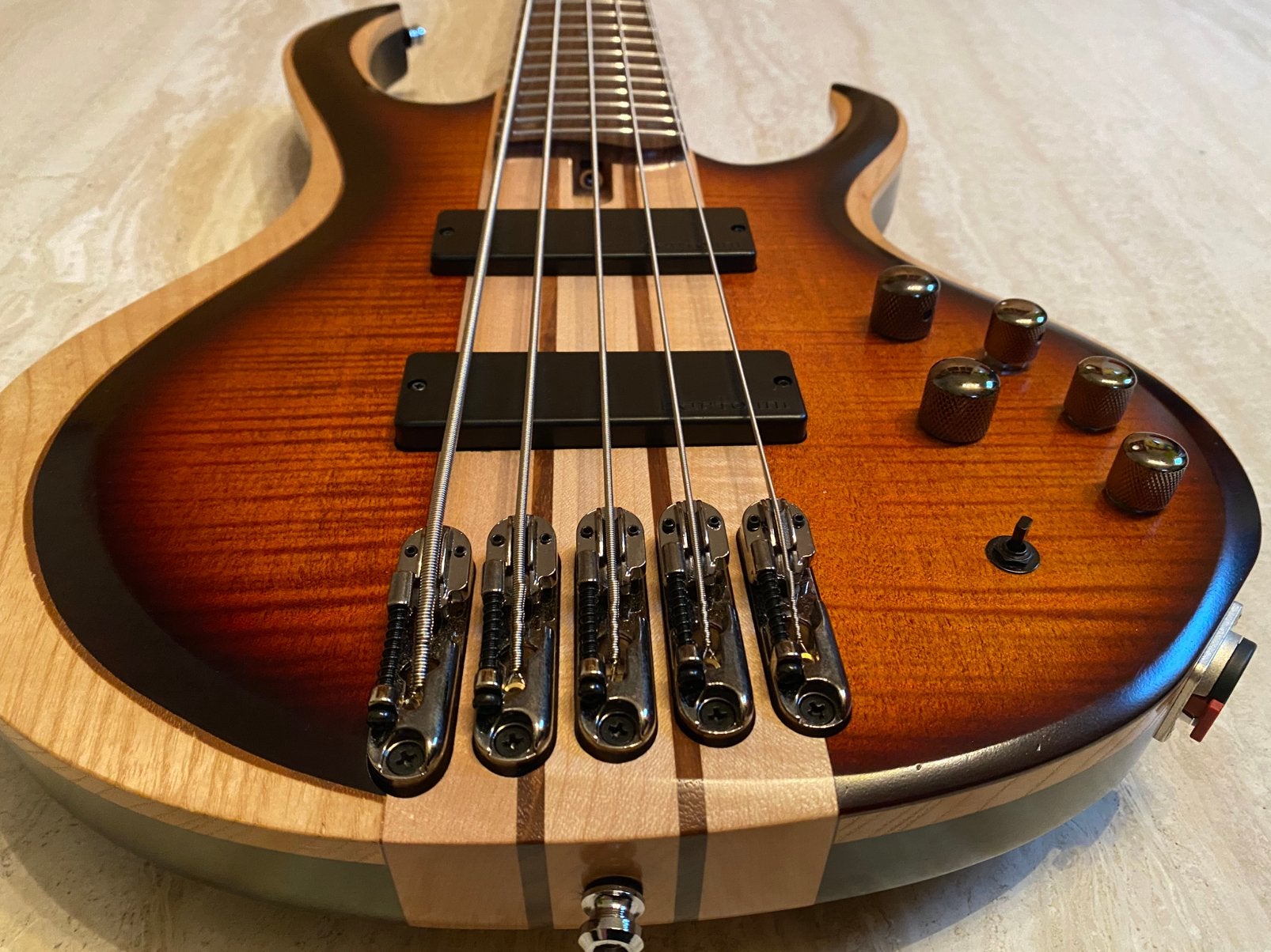 Basse Ibanez BTB 765, Enlèvement