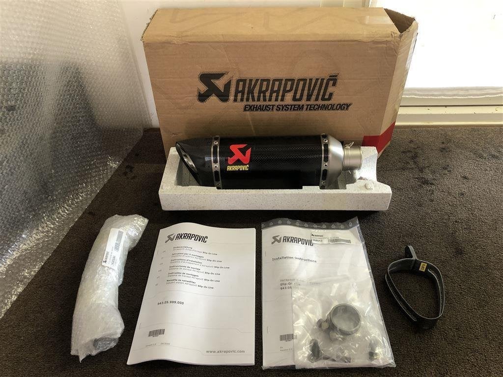 Akrapovic uitlaat KTM 125 250 390 Duke RC125 RC390 Euro 5, Motoren, Verzenden, Nieuw