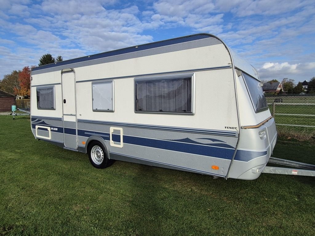 Fendt Platin 560 TRF Fransbed rondzit douche, Caravans en Kamperen, Bedrijf, Rondzit, Fendt