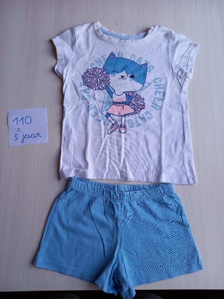 Nieuwstaat pakket pyama's/slaapkleedjes maat 110 meisje, Kinderen en Baby's, Kinderkleding | Maat 110, Nacht- of Onderkleding