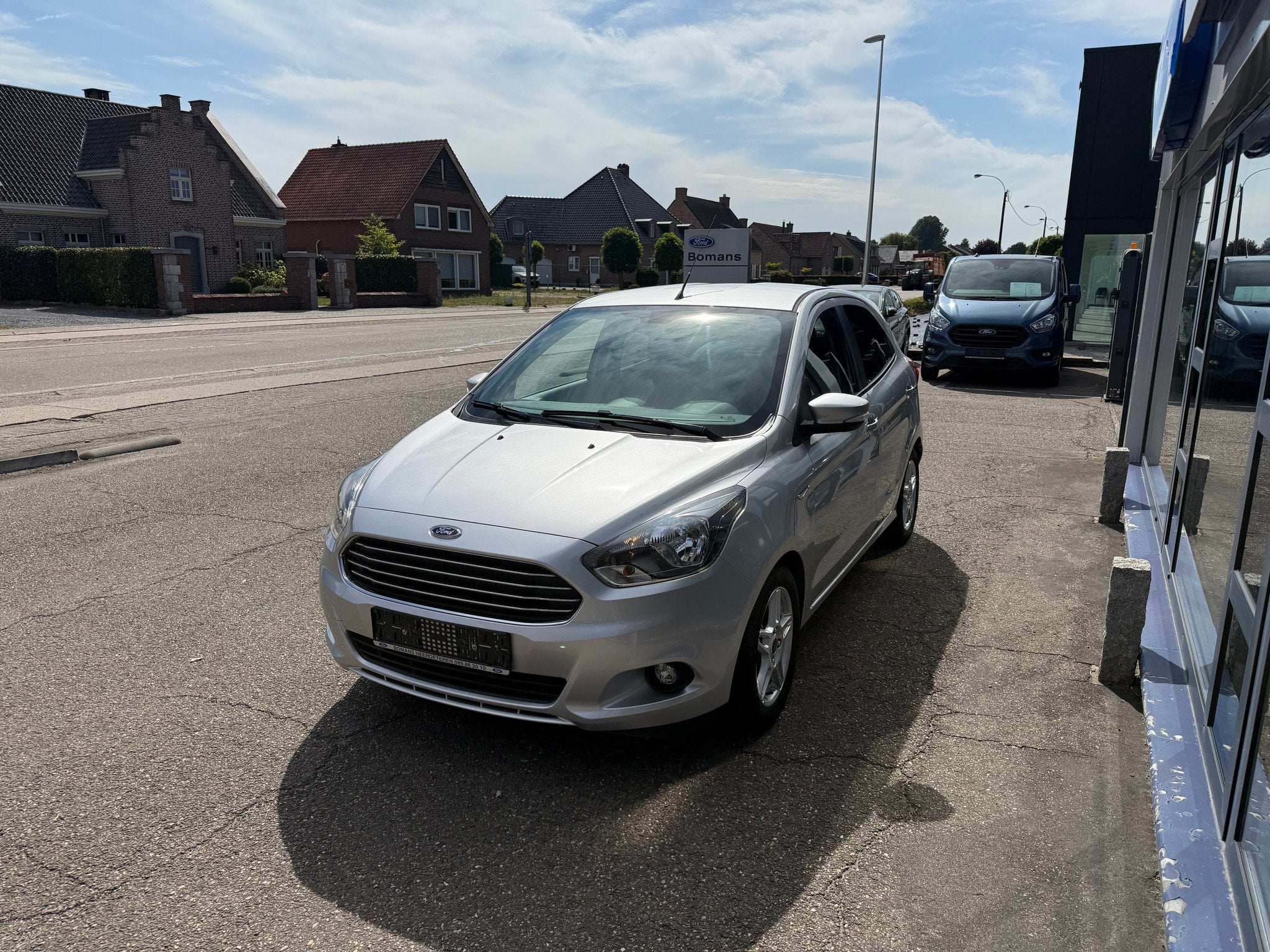 Ford Ka+ Ultimate 1.2I 85PK M5, Autos, Ford, Argent ou Gris, Achat, Entreprise, Noir