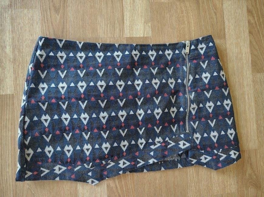 asymetrisch rokje van pull & bear, Maat 38/40 (M), Verzenden, Zo goed als nieuw, Pull & Bear