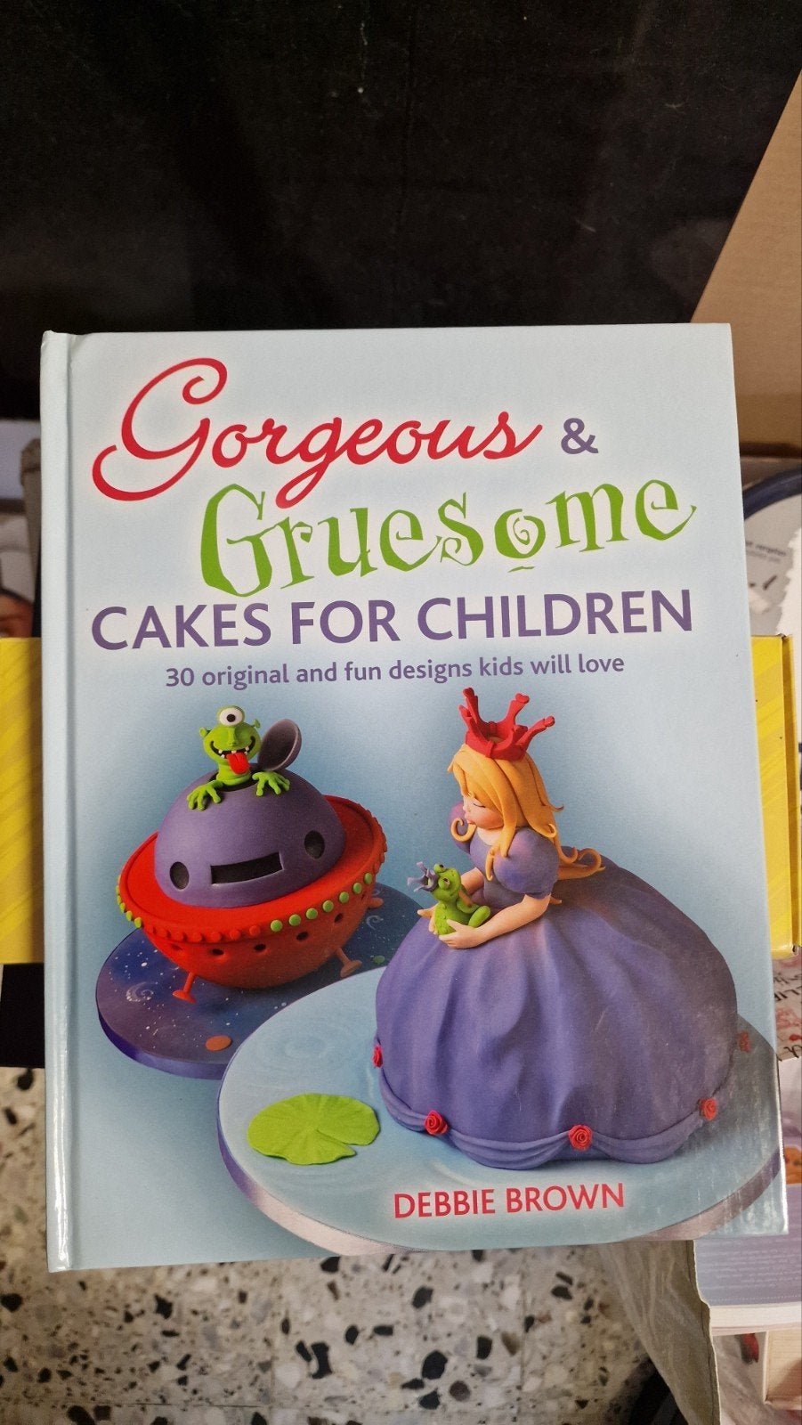 Gorgeous & Gruesome cakes for children, Boeken, Ophalen of Verzenden