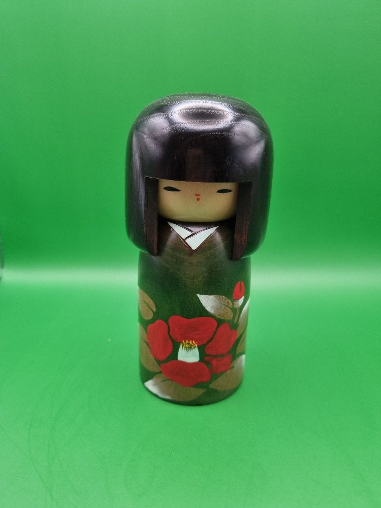 Mooie Tsubaki no Sato Kokeshi van Usaburo, Hout, 16 cm, Geschilderd, Ophalen of Verzenden